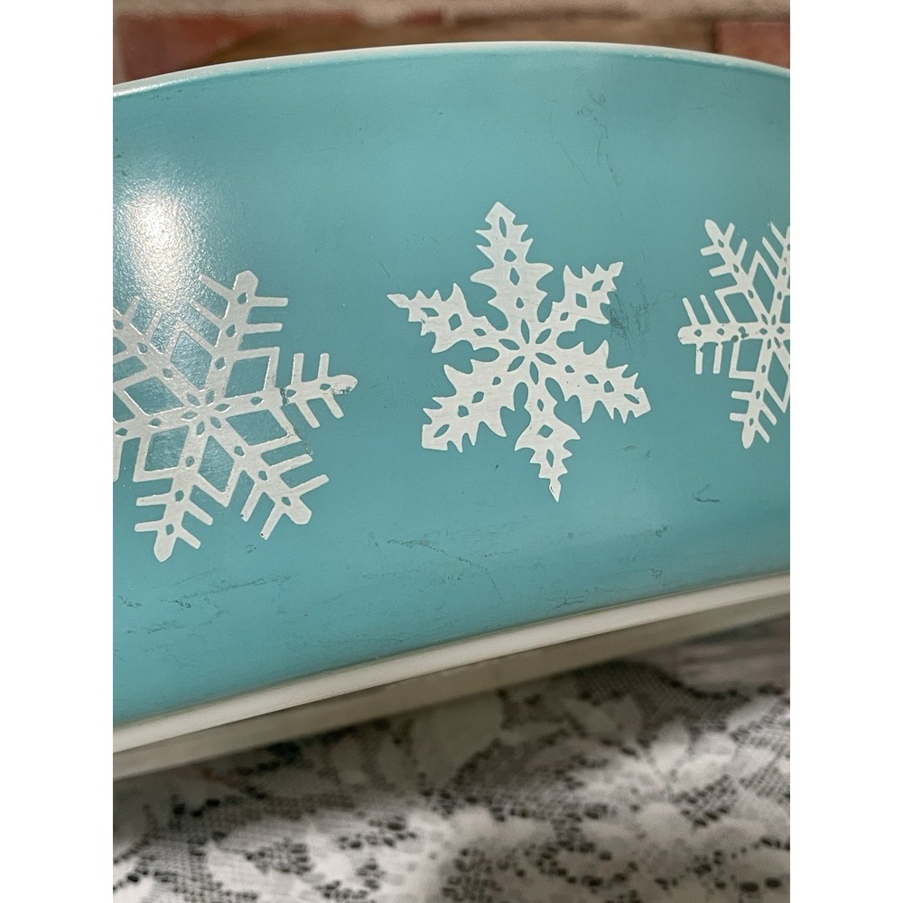Vintage Pyrex Casserole Baking Dish Turquoise Snowflake 1-1/2 Qt 043 Oval No Lid - Picture 9 of 9